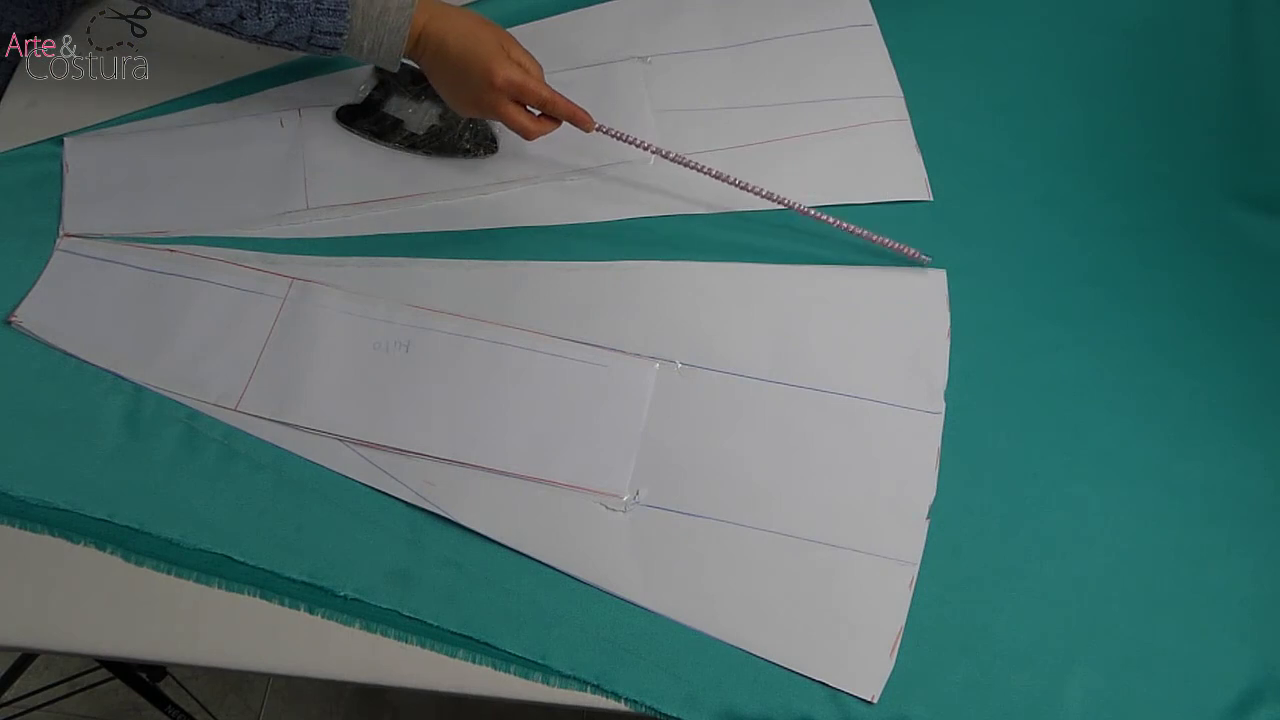 curso de costura avanzado Angeles Jiménez confecciona un vestido de invitada