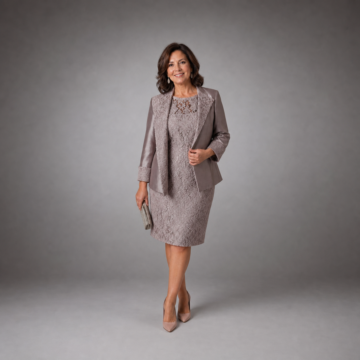 vestido de seda y encaje creado por Angeles Jiménez 